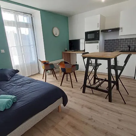 Segré centre ✰ studio ✰ 24m² ✰ cuisne ✰ wifi ✰ TOUT NEUF! Exterior foto