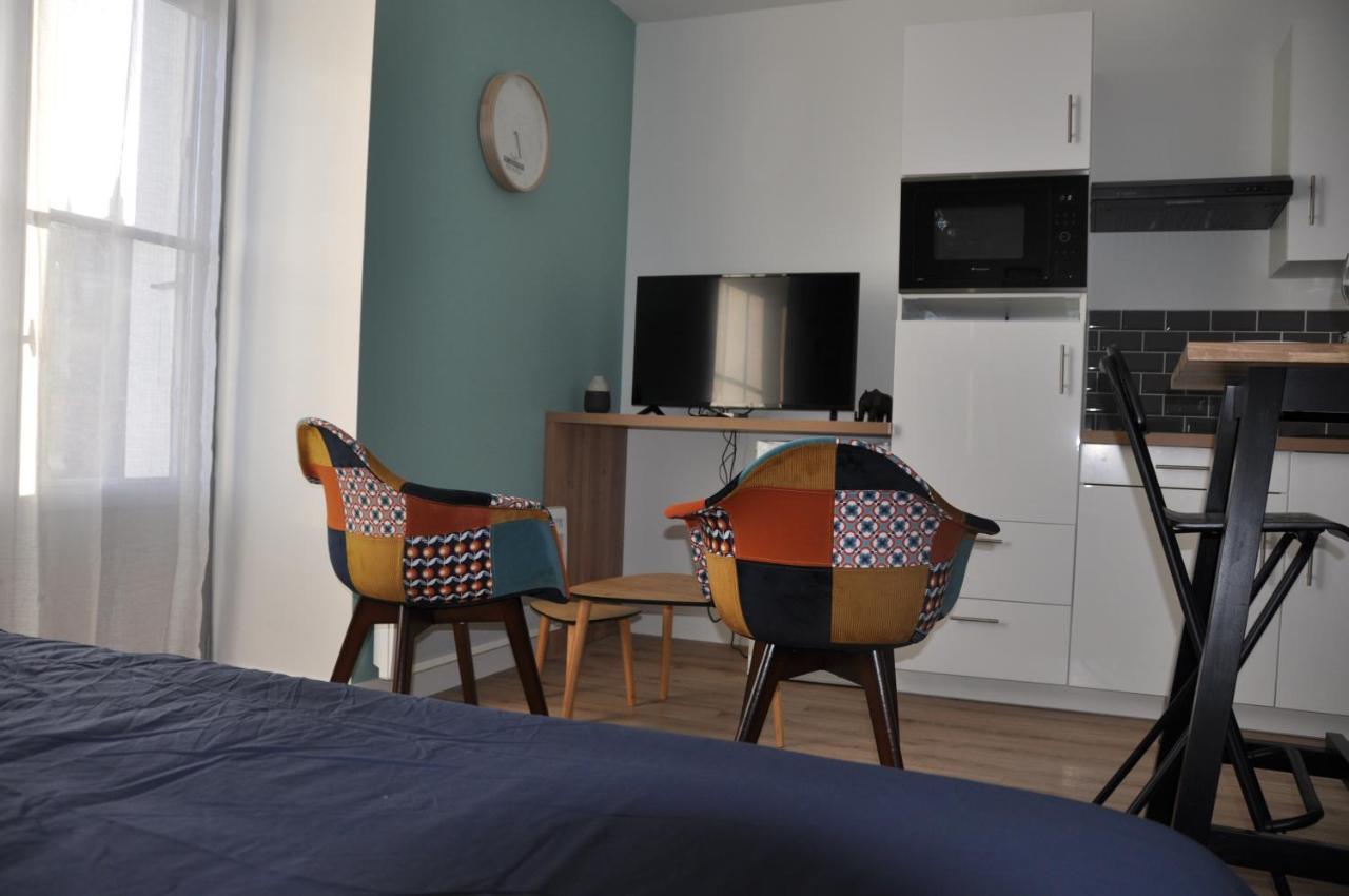 Apartment Centre ✰ Studio ✰ 24m² ✰ Cuisne ✰ Wifi ✰ Tout Neuf! *