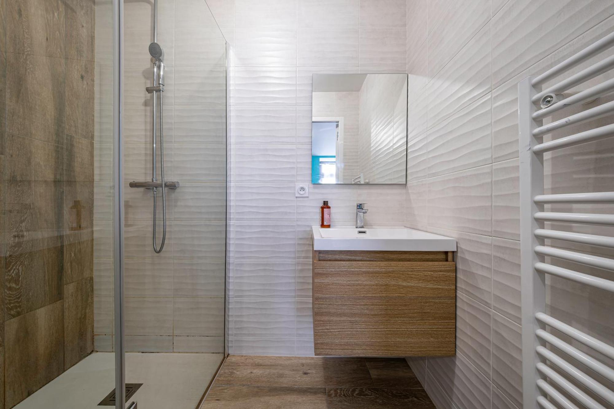 Centre ✰ Studio ✰ 24m² ✰ Cuisne ✰ Wifi ✰ Tout Neuf! * Segre