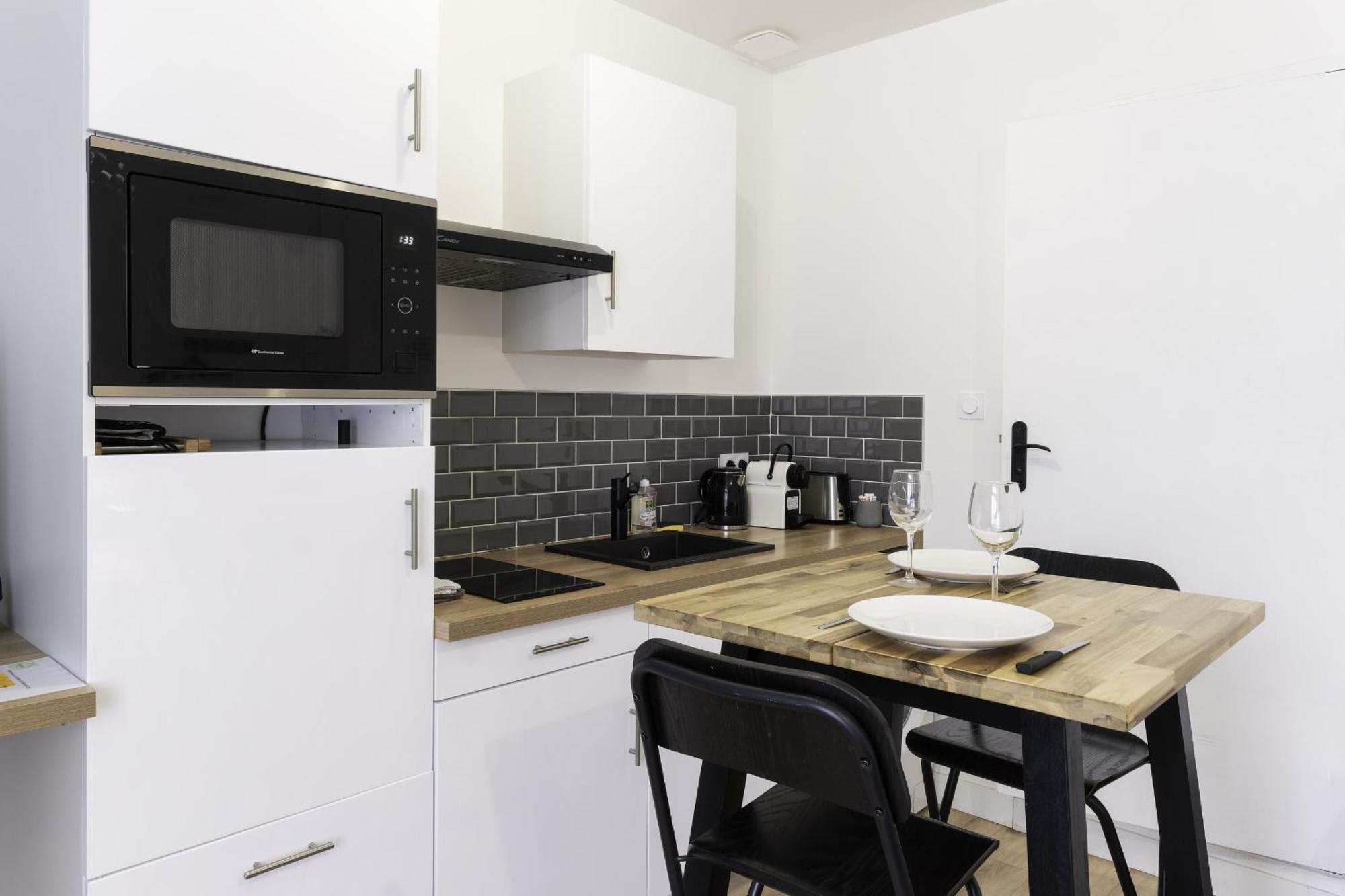Apartment Centre ✰ Studio ✰ 24m² ✰ Cuisne ✰ Wifi ✰ Tout Neuf! *